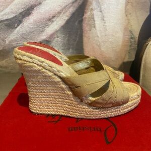 💯 Authentic Christian Louboutin Gold Wedge Heels
